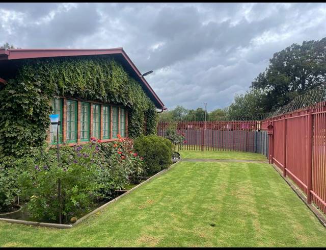 3 BEDROOM HOUSE FOR SALE IN VANDERBIJLPARK CW 4